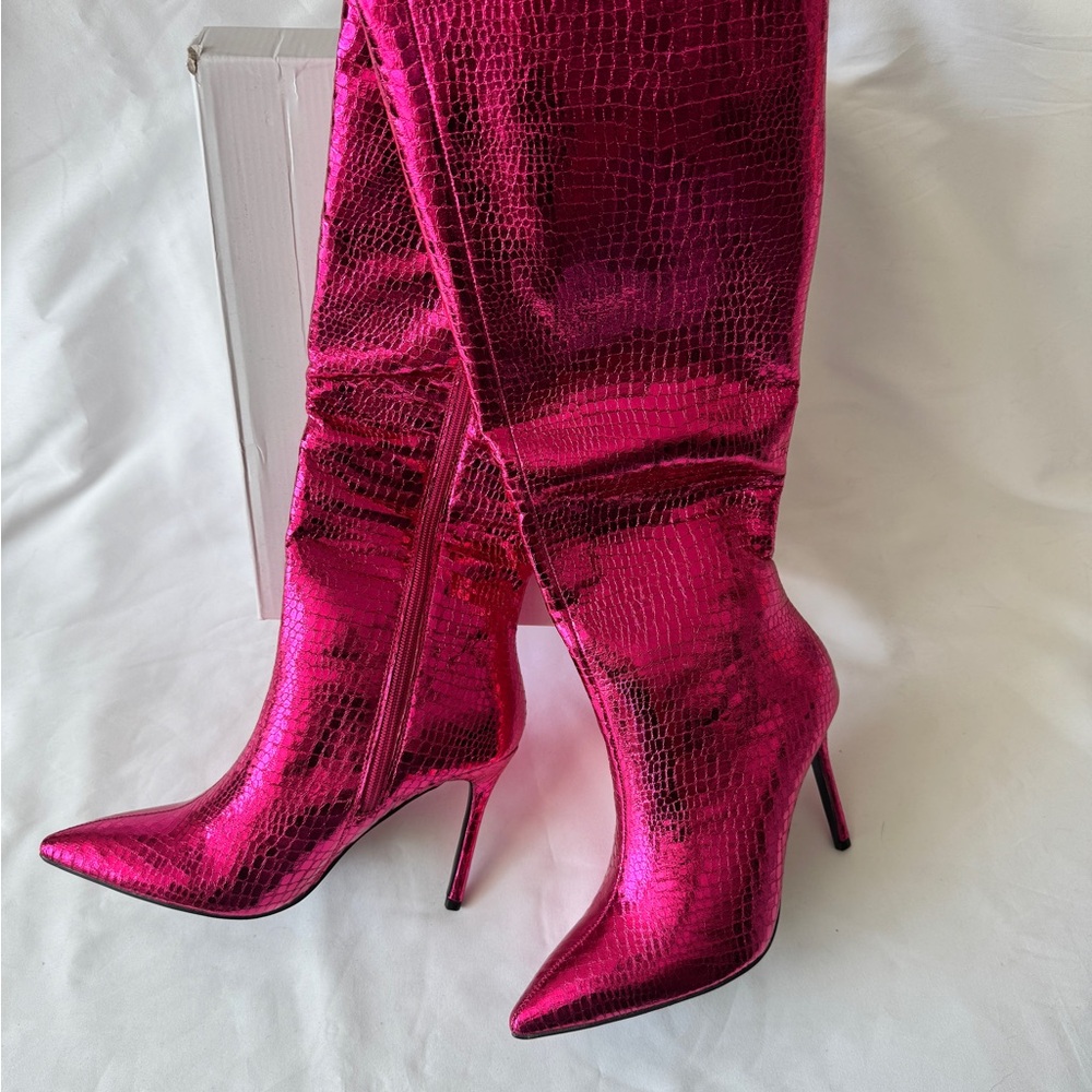 Mata Shoes Fuchsia Croc-Embossed Heeled Boots